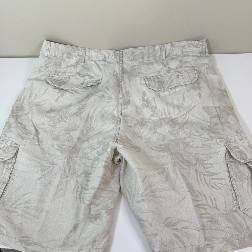 Paradise Collection Mens 42 Linen Blend Tropical Printed Cargo Shorts